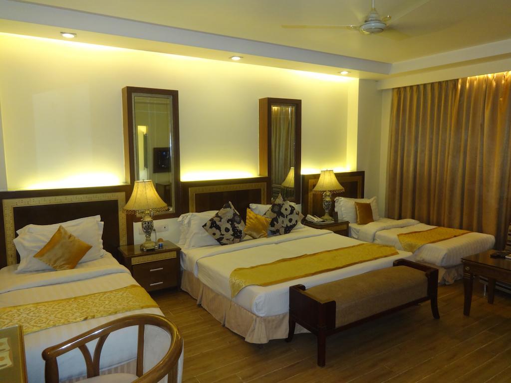 Hotel Picasso Delhi  Exterior foto