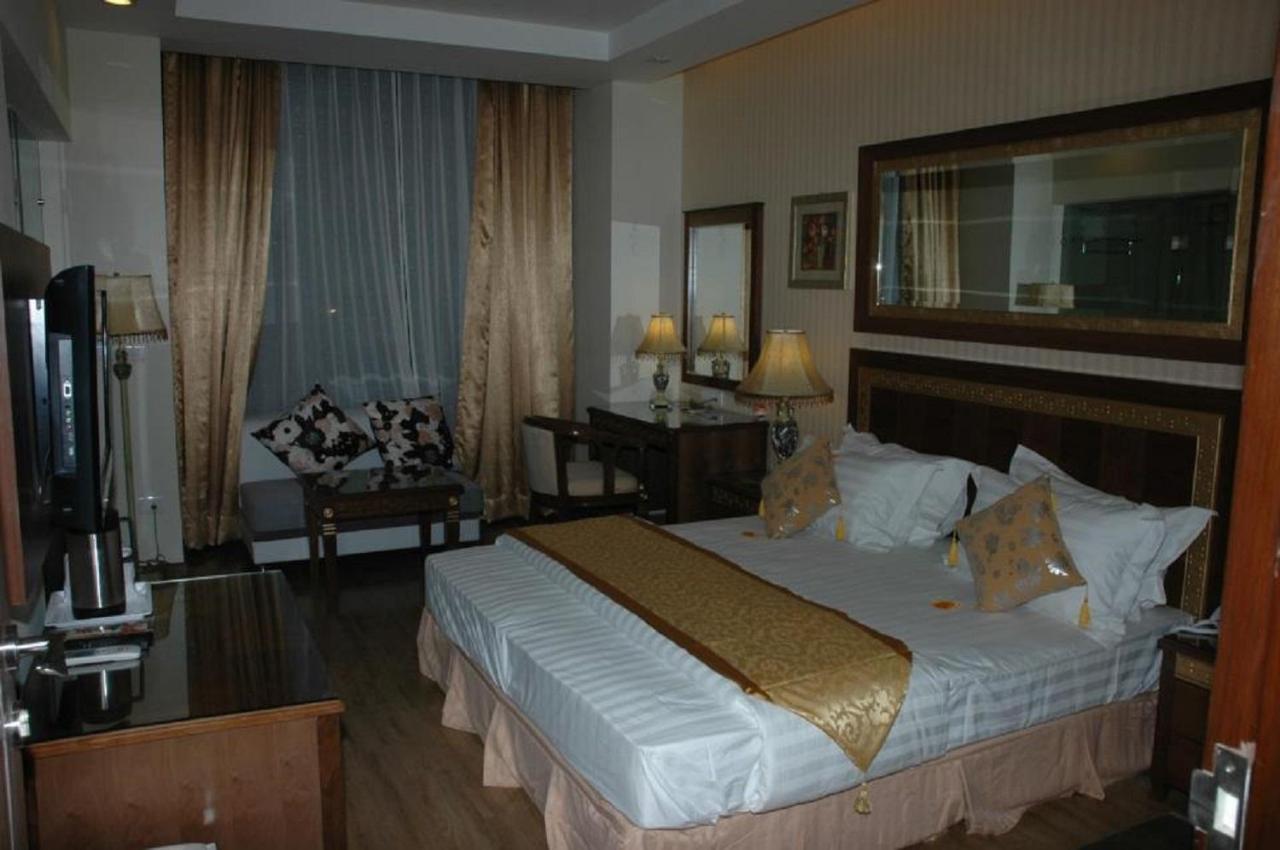 Hotel Picasso Delhi  Exterior foto